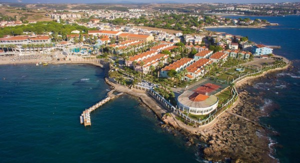 Club Tarhan Beach Hotel