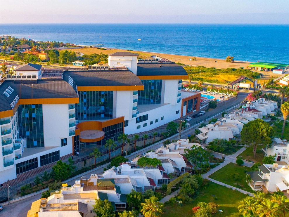 Throne Beach Resort &amp; Spa